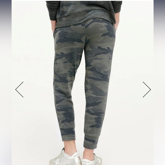 Splendid Supersoft Camo Jogger / Green / Size Small/ Ankle Length - Picture 3 of 11